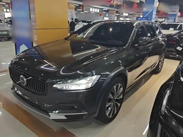 Volvo V90 2021 Cross Country B5 AWD Smart Range Edition
