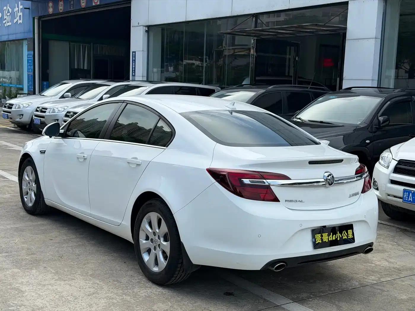 Buick Regal 2014 2.0L Leading Fashion Edition — миниатюра 3