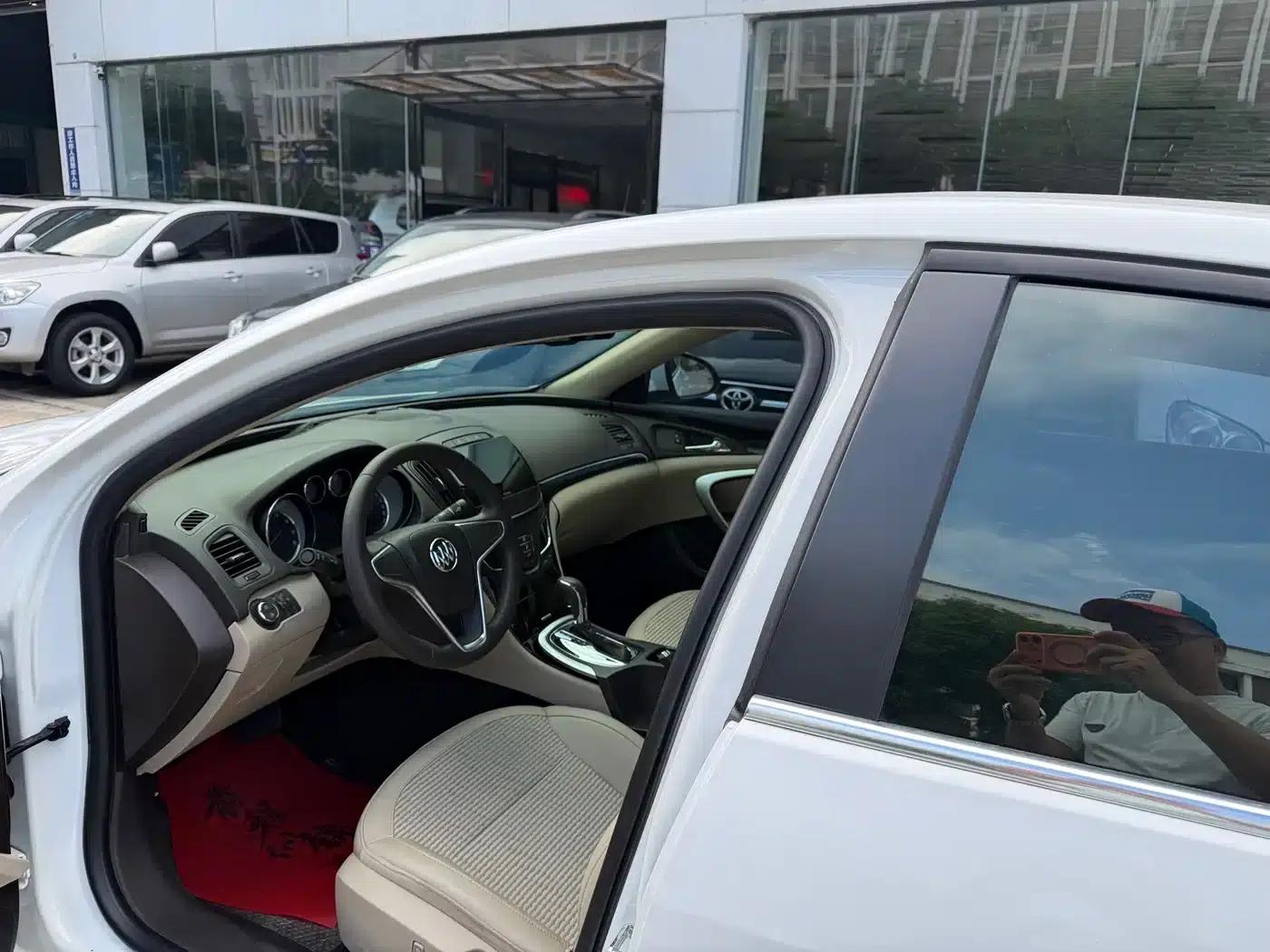 Buick Regal 2014 2.0L Leading Fashion Edition — миниатюра 6