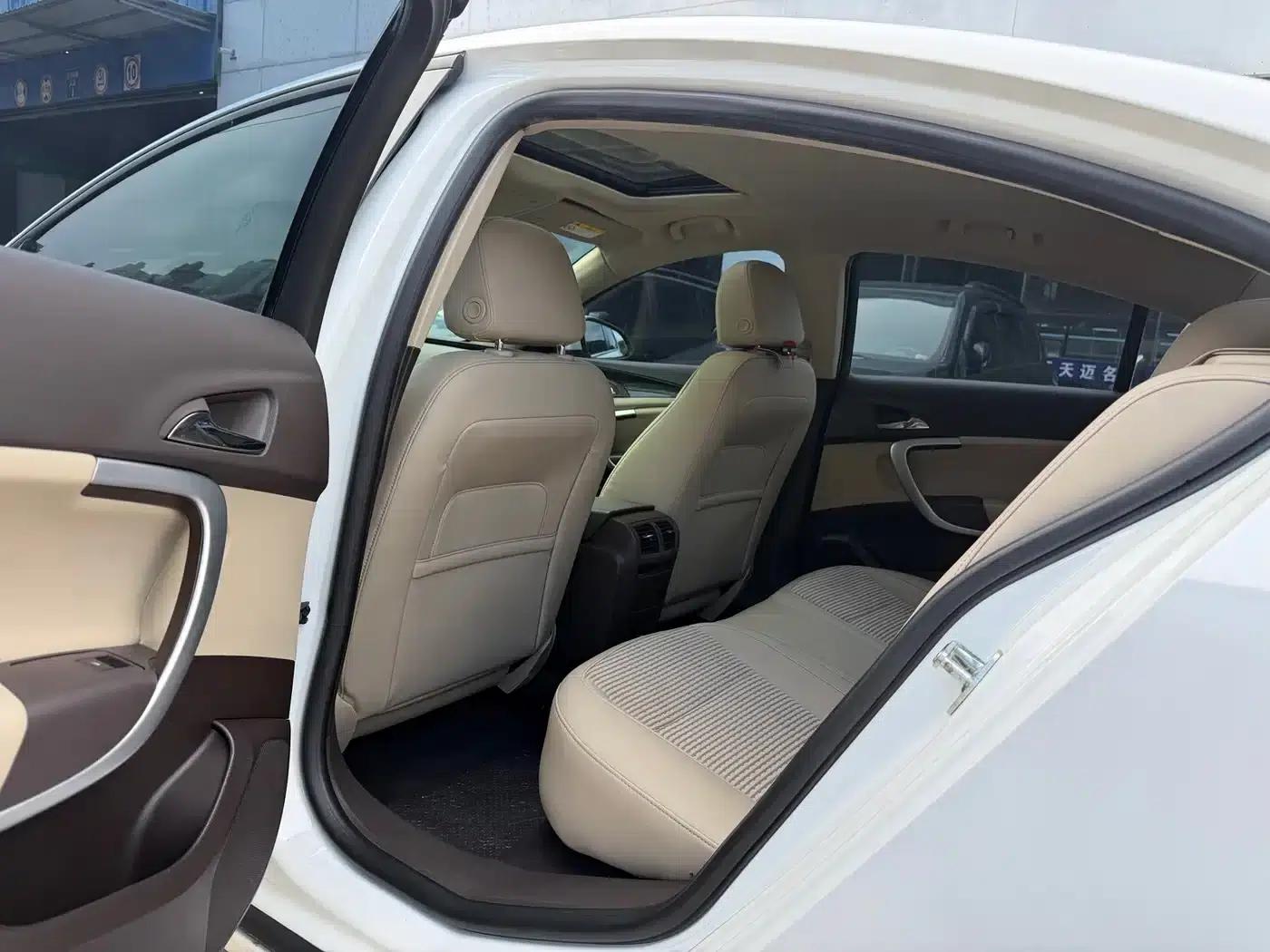 Buick Regal 2014 2.0L Leading Fashion Edition — миниатюра 7