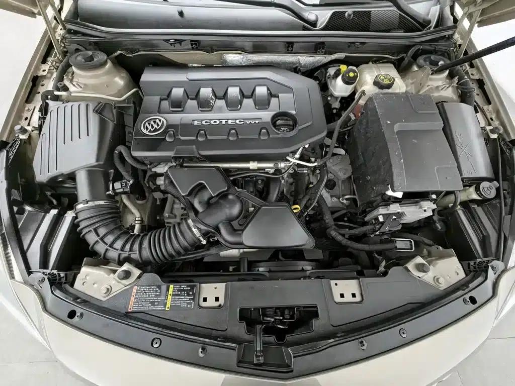 Buick Regal 2015 2.0L Leading Fashion Edition — миниатюра 6