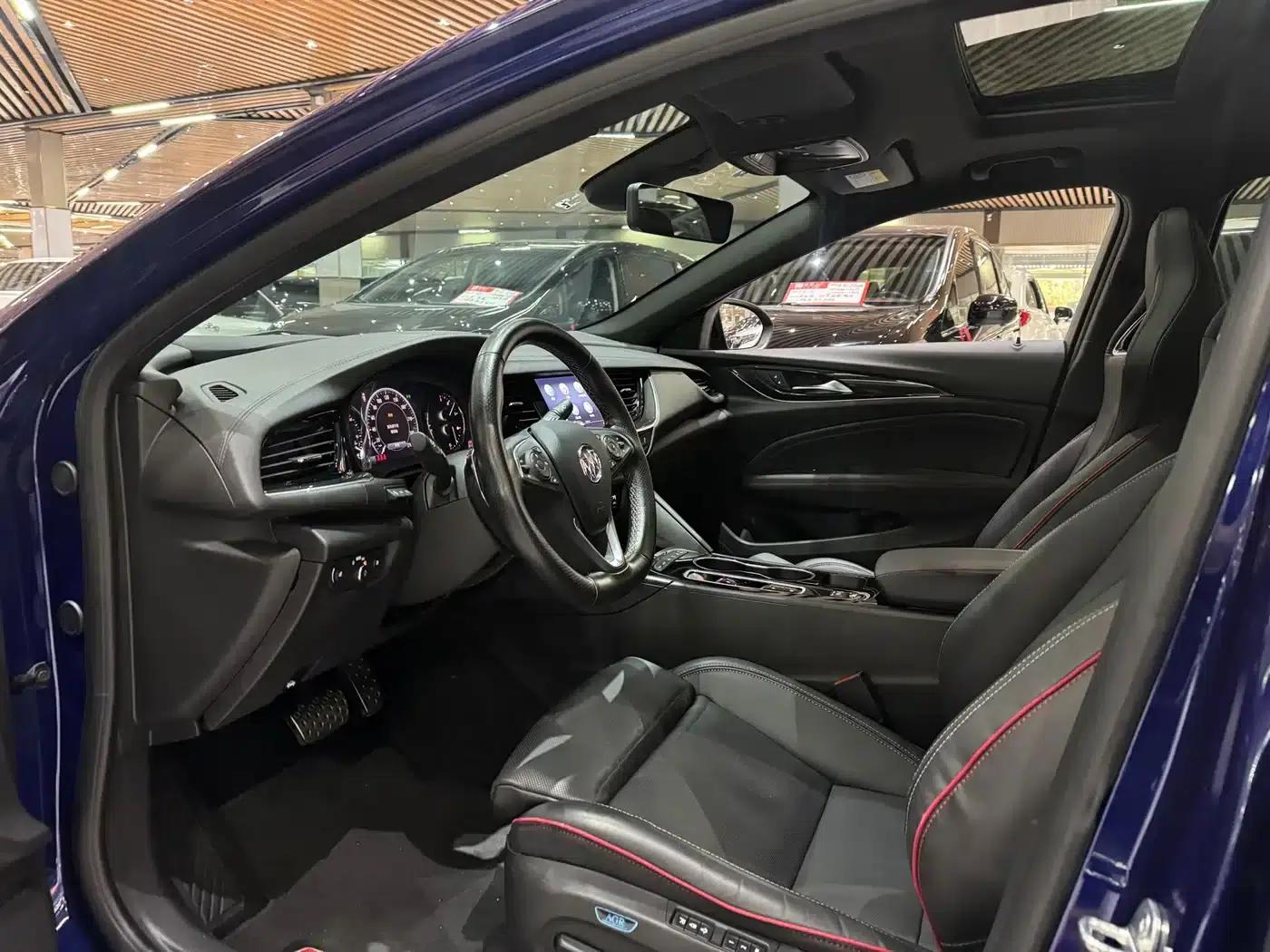 Buick Regal 2021 GS 28T Premium — миниатюра 4