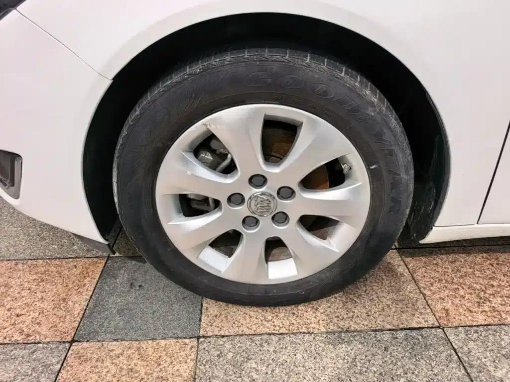 Buick Regal 2015 1.6T Elite Technology Edition — миниатюра 23