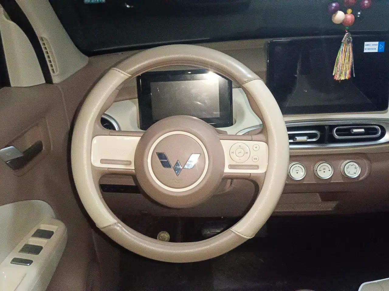 Wuling Hongguang MINIEV 2025 Four-Door Version Premium Edition — миниатюра 10