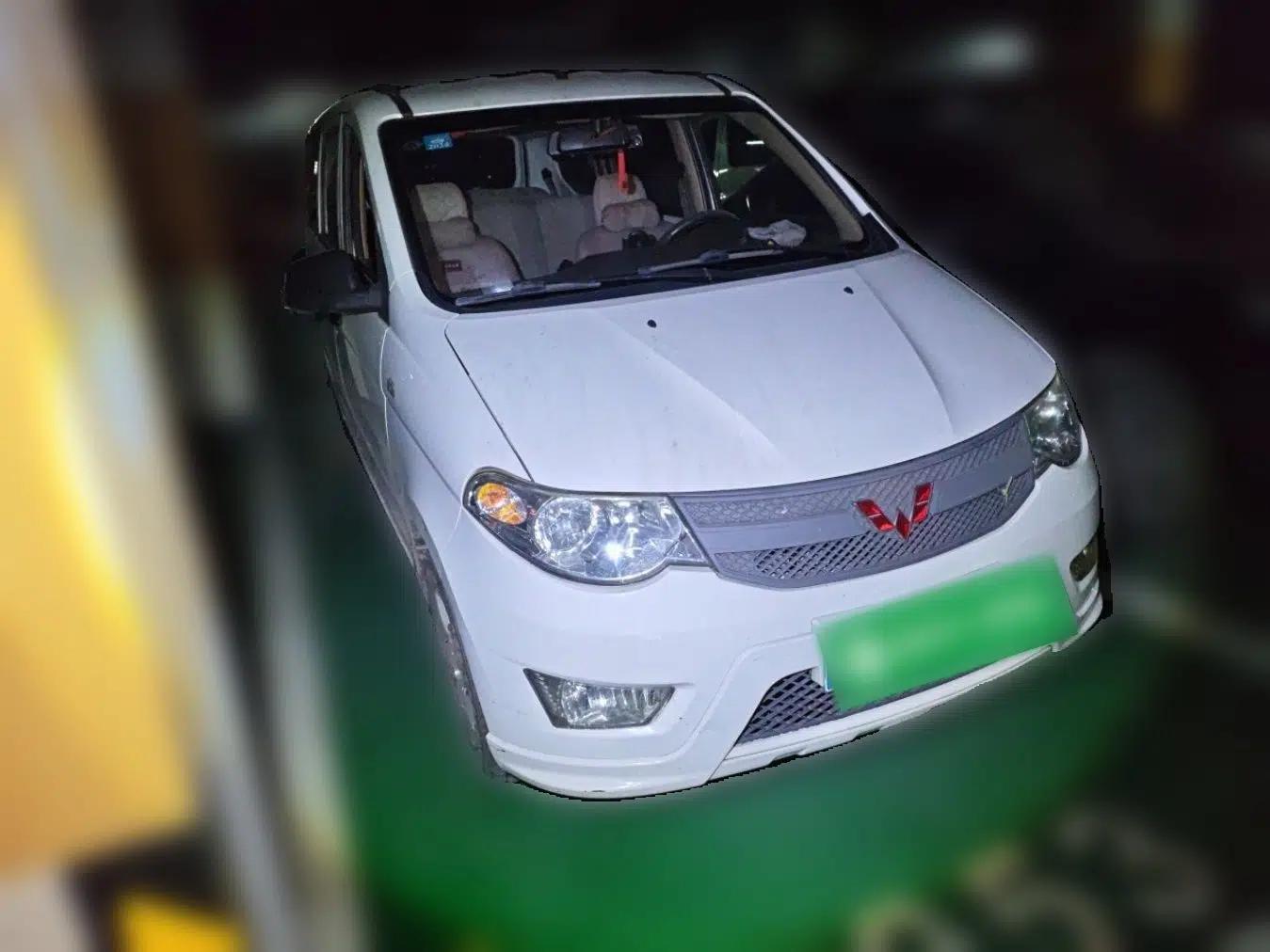 Wuling Hongguang 2015 1.2L S Base Model China V Standard — миниатюра 3