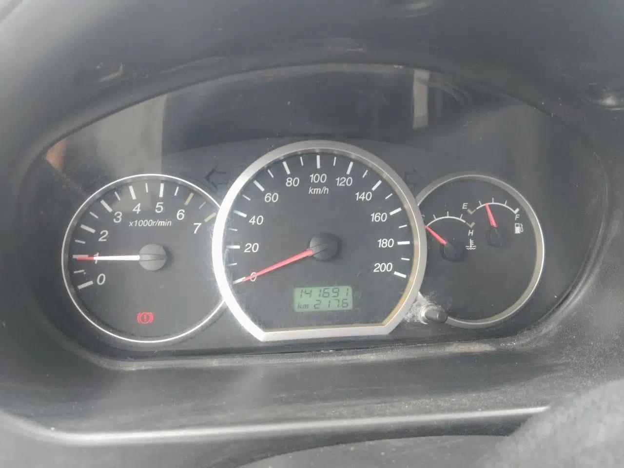 Wuling Hongguang 2010 1.2L Base Version China IV Standard — миниатюра 11