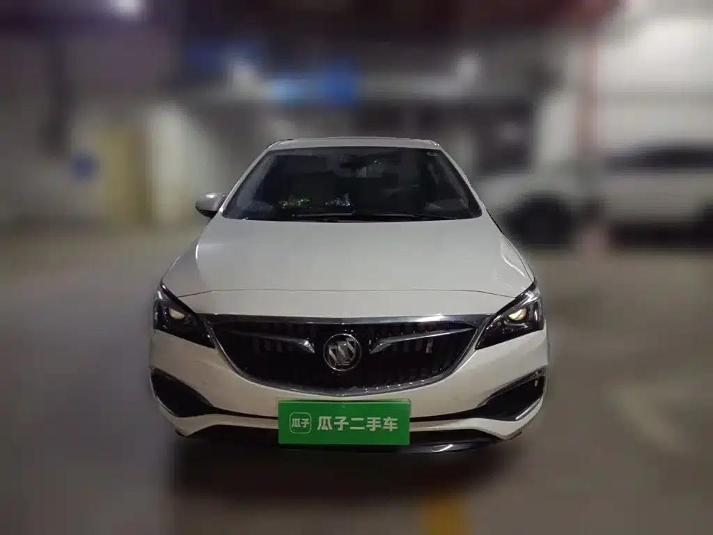 Buick Verano 2018 Sedan 15S Automatic Entry-Level — миниатюра 3