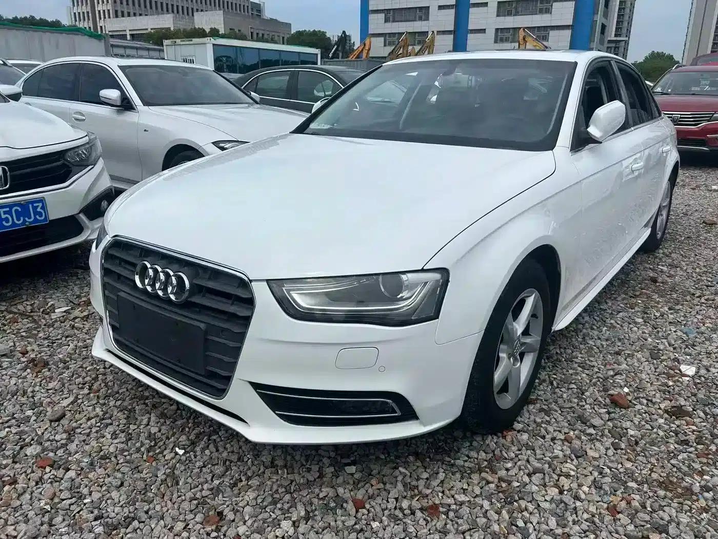 Audi A4L 2015 35 TFSI Automatic Standard Edition — миниатюра 2
