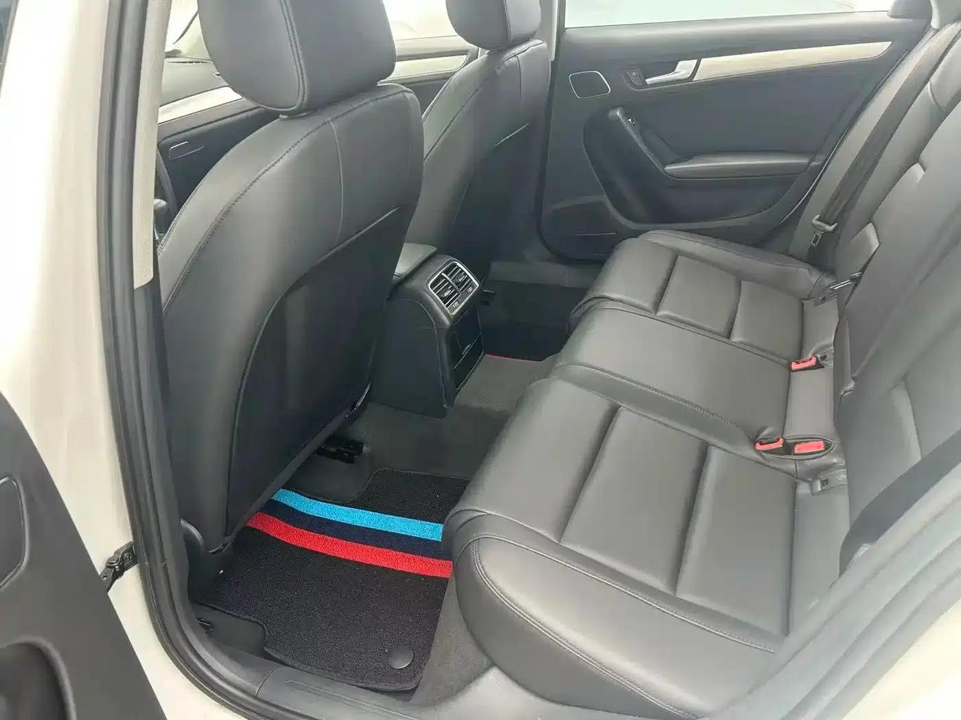 Audi A4L 2015 35 TFSI Automatic Standard Edition — миниатюра 11
