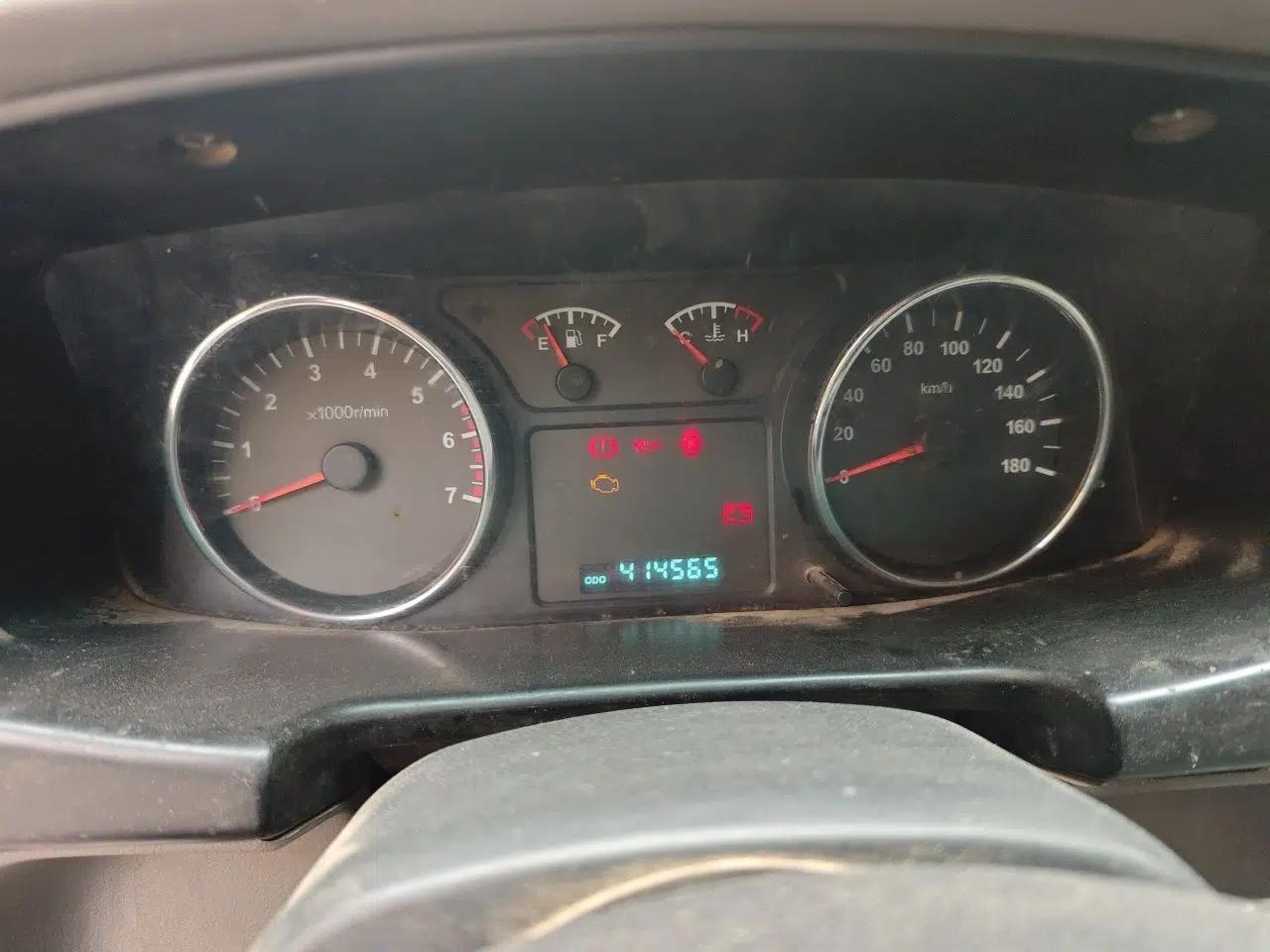 Isuzu Rodeo Isuzu Pickup, 2014 model, 2.6L manual transmission, 5 seats, QL6500UGLR — миниатюра 11