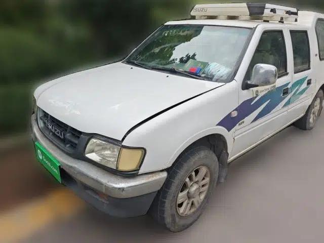 Isuzu Rodeo Isuzu Pickup, 2014 model, 2.6L manual transmission, 5 seats, QL6500UGLR