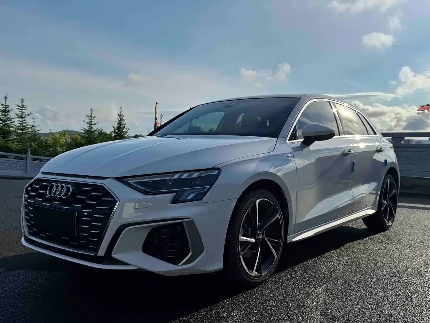 Audi A3 2022 Sportback 35 TFSI Fashion Sport — миниатюра 1