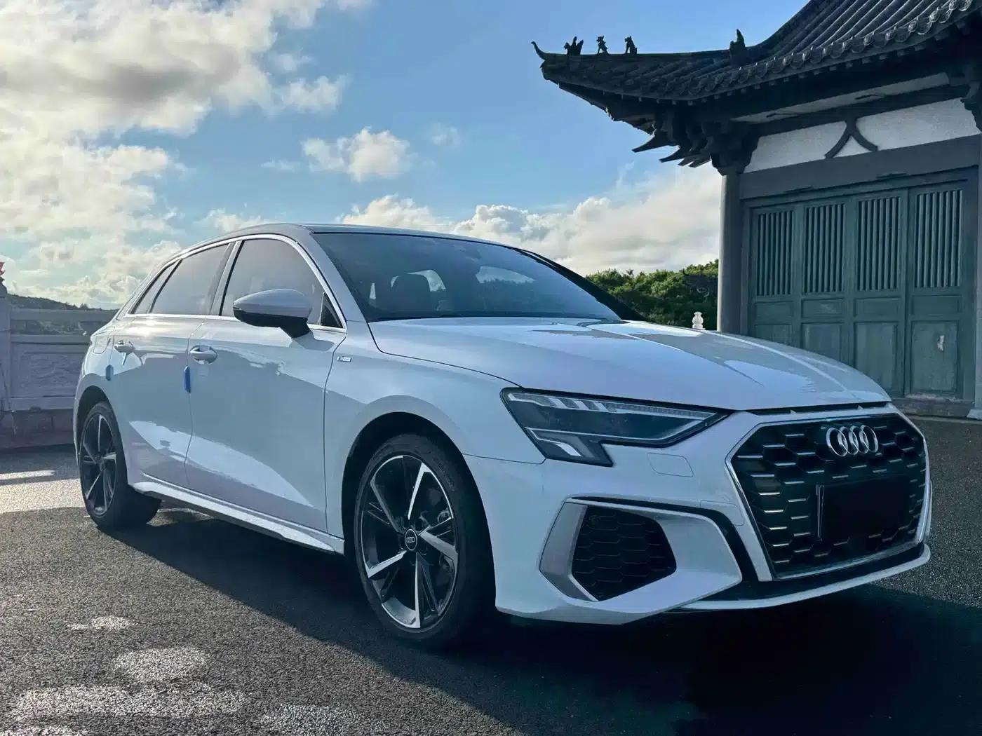Audi A3 2022 Sportback 35 TFSI Fashion Sport — миниатюра 3
