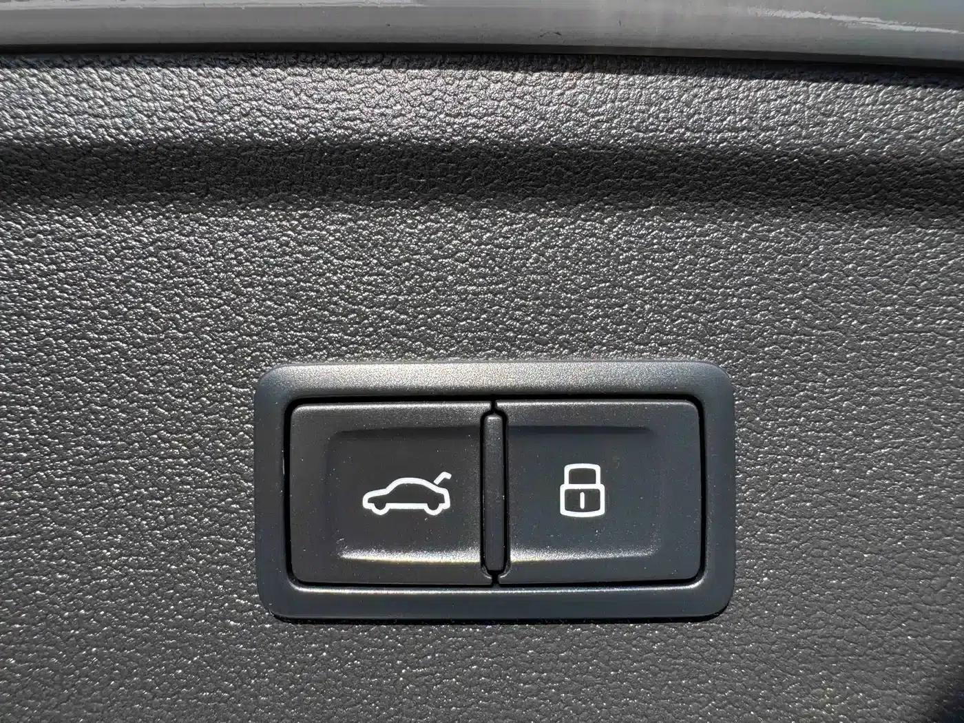 Audi A3 2022 Sportback 35 TFSI Fashion Sport — миниатюра 22