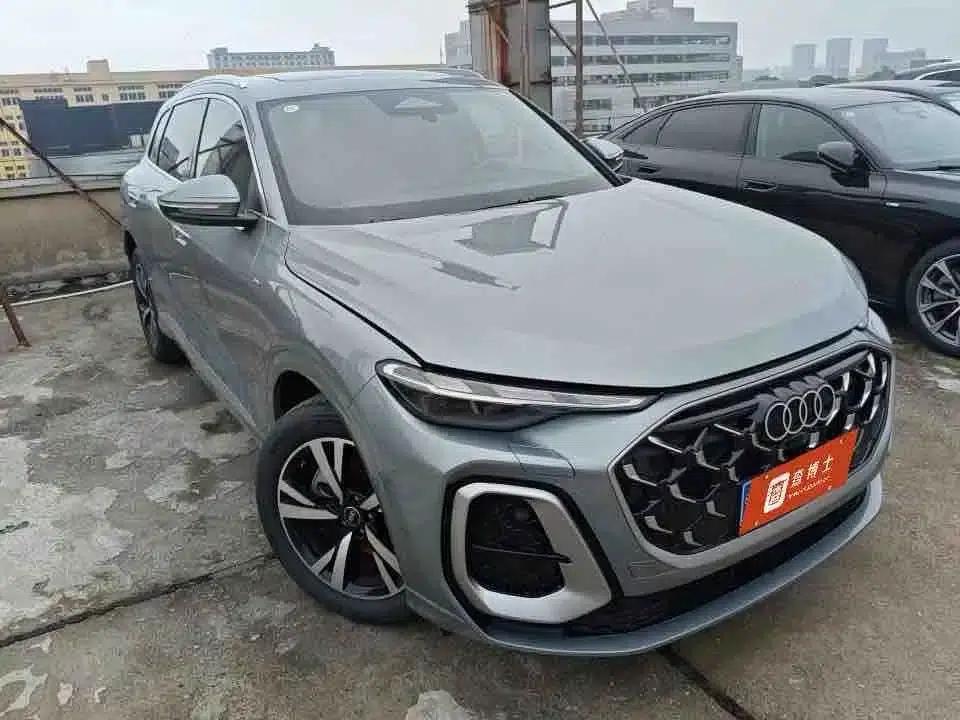 Audi Q5L 2026 2.0T Hybrid Luxury — миниатюра 3