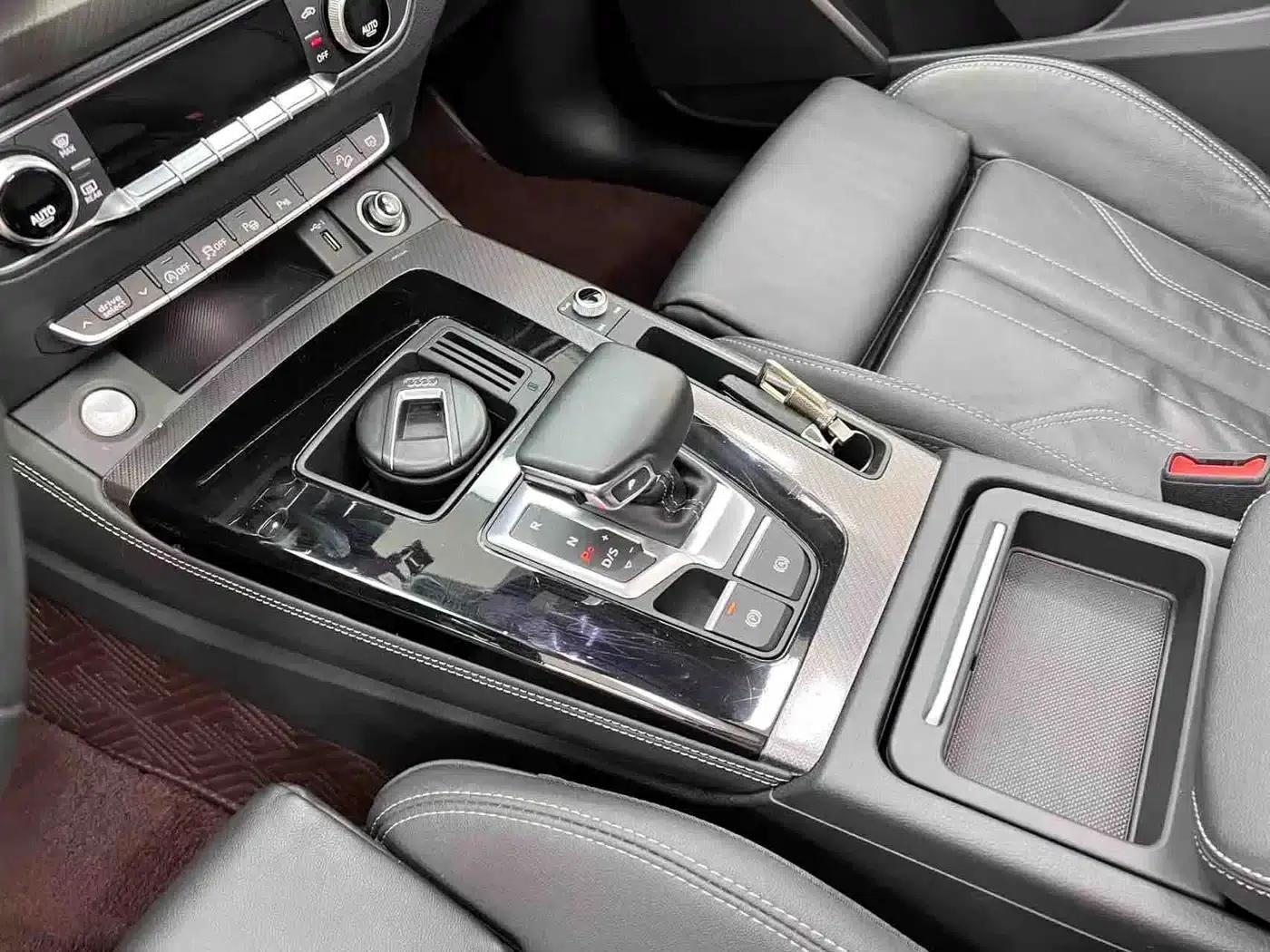 Audi Q5L 2023 40T Luxury Dynamic — миниатюра 17