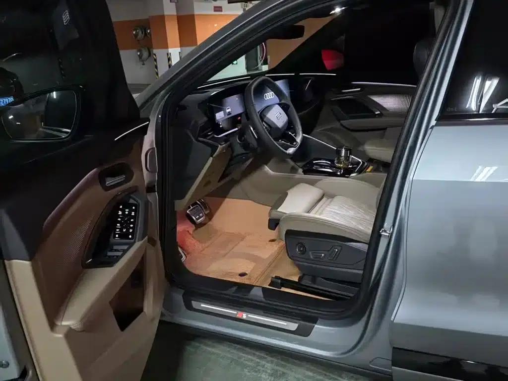 Audi Q5L 2026 2.0T Intelligent Hybrid Premium Edition — миниатюра 6