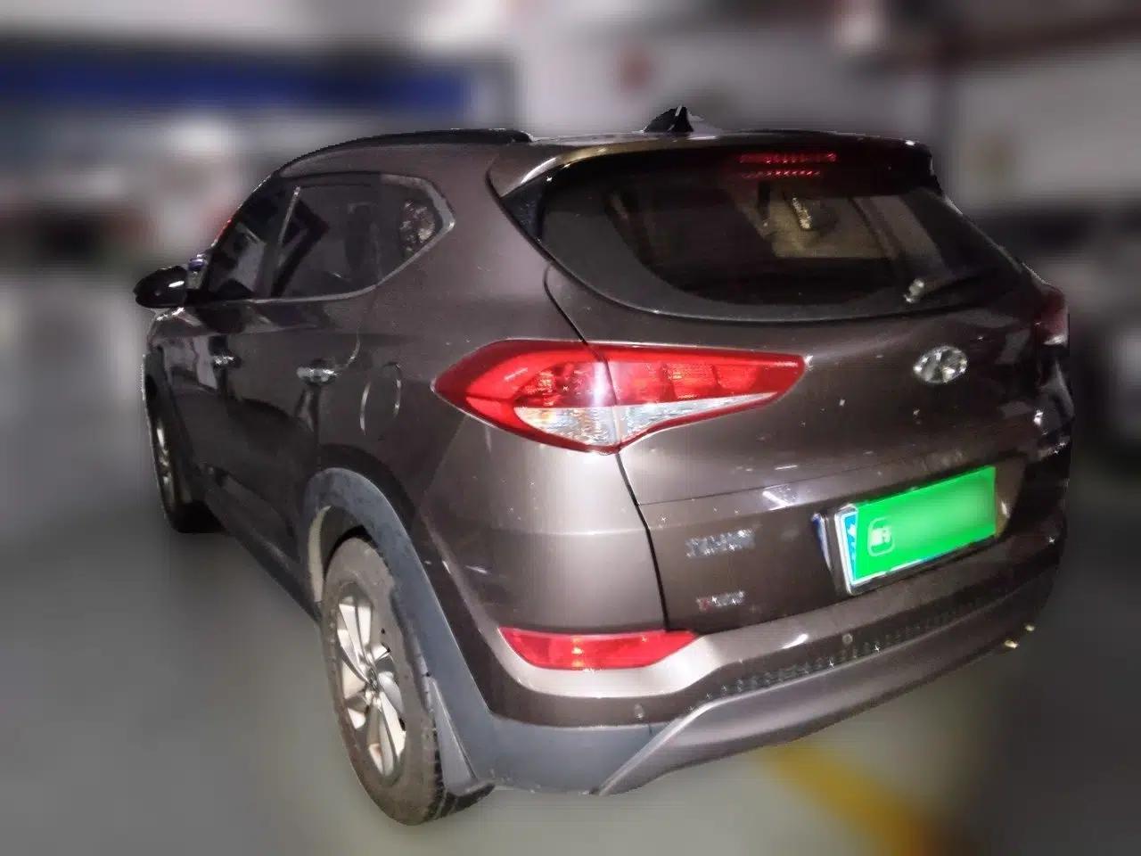 Hyundai Tucson 2015 1.6T Dual-Clutch Two-Wheel-Drive Smart Model — миниатюра 4