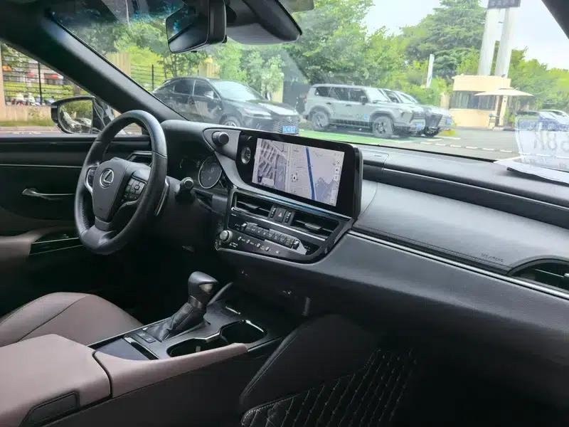 Lexus ES 2022 200 Premium Edition — миниатюра 11