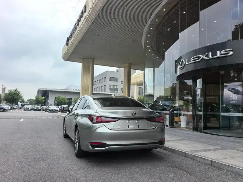 Lexus ES 2022 200 Premium Edition — миниатюра 4