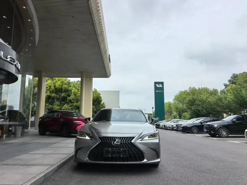 Lexus ES 2022 200 Premium Edition — миниатюра 8