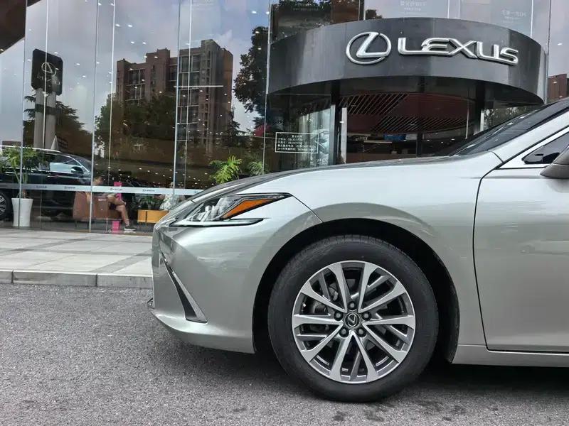 Lexus ES 2022 200 Premium Edition — миниатюра 10