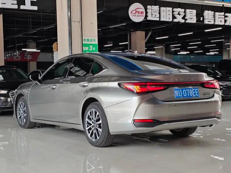 Lexus ES 2025 200 Premium Edition — миниатюра 4
