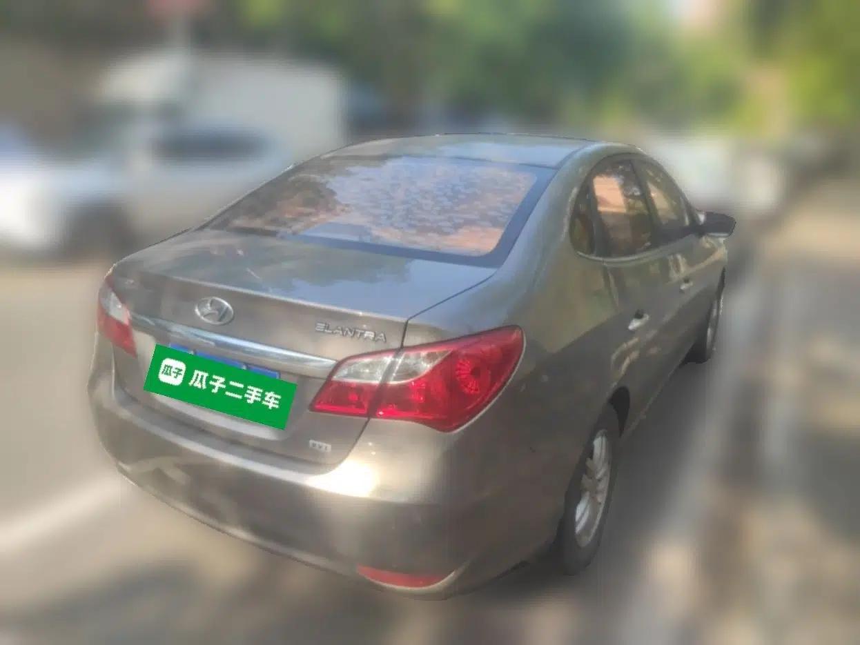 Hyundai Celesta 2011 1.6L Automatic Luxury Version — миниатюра 6