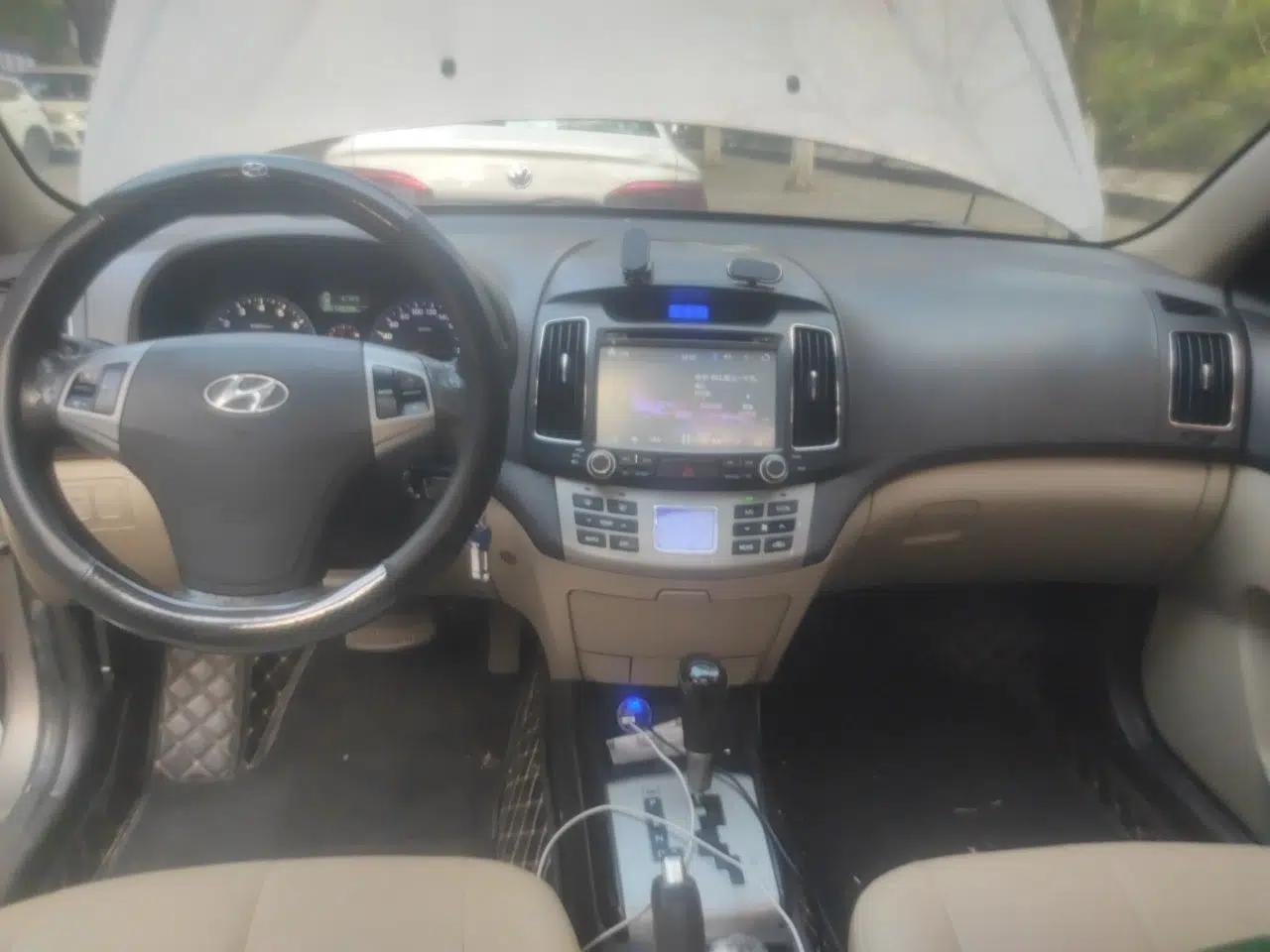 Hyundai Celesta 2011 1.6L Automatic Luxury Version — миниатюра 9
