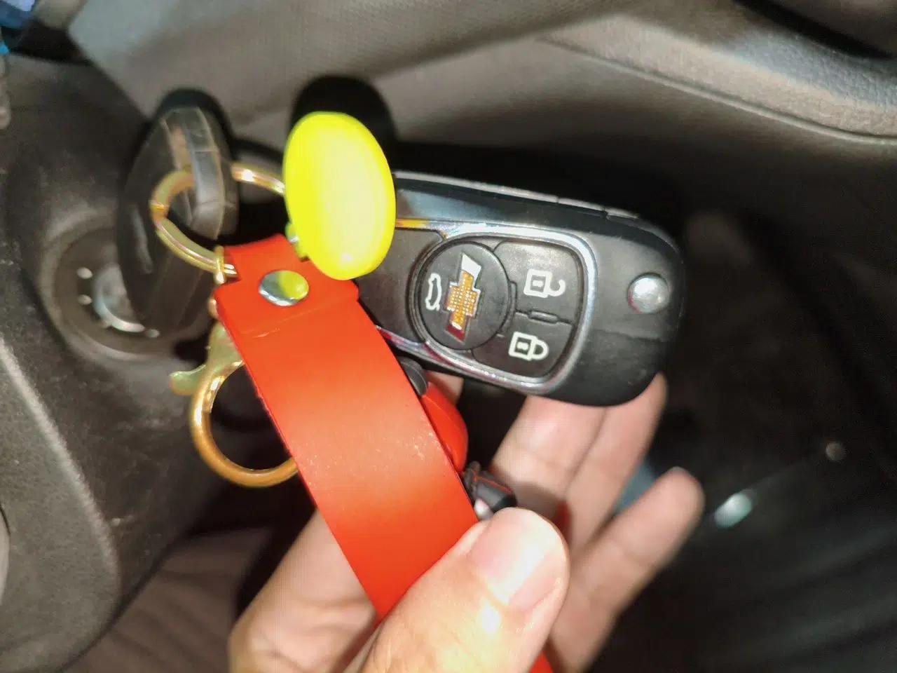 Chevrolet Lova RV 2018 1.5L Automatic Smart Drive Model — миниатюра 17