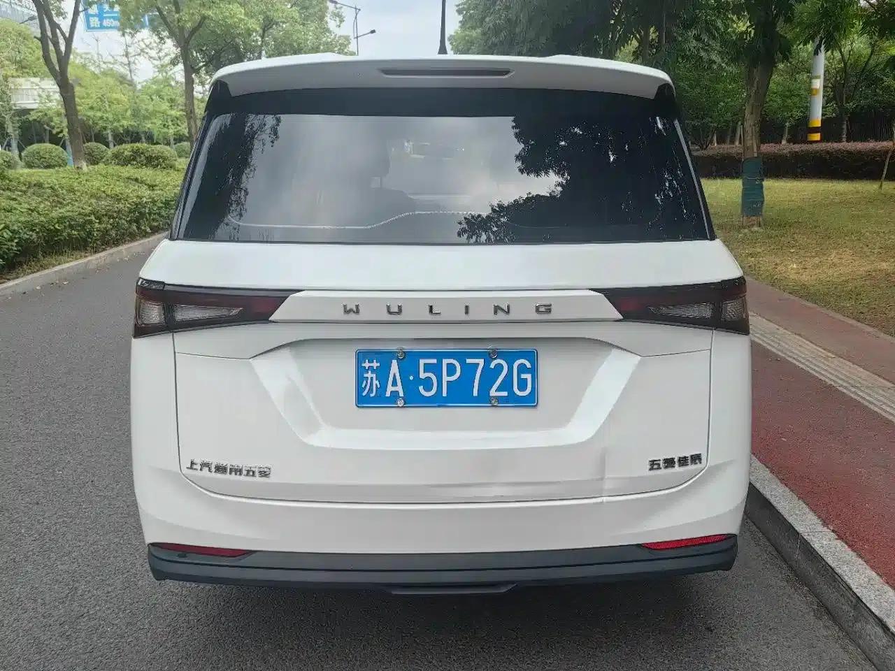 Wuling Jiachen 2022 1.5L Manual Comfort Model — миниатюра 4