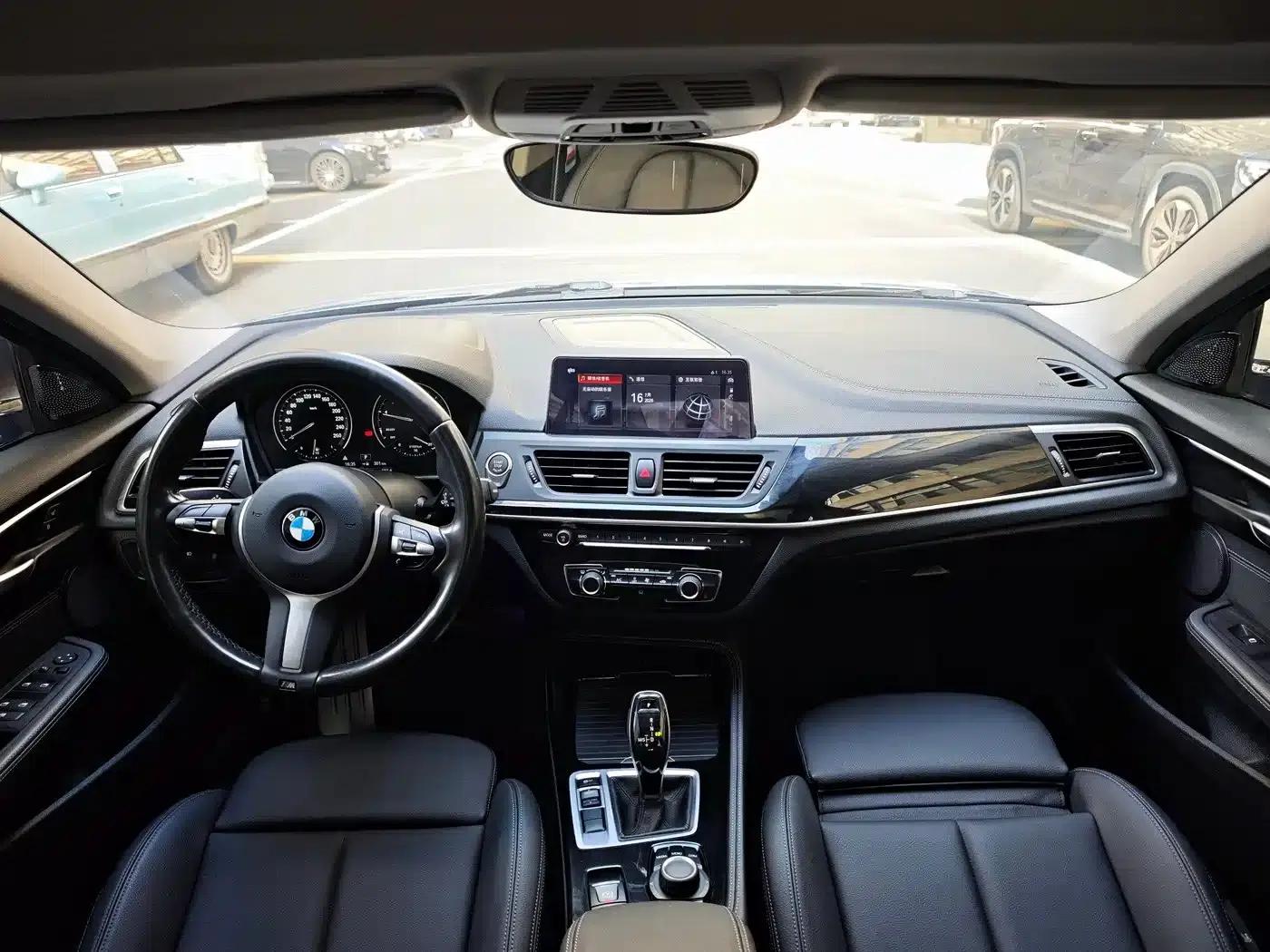 2020 BMW 1 Series 120i M Sport Package — миниатюра 4