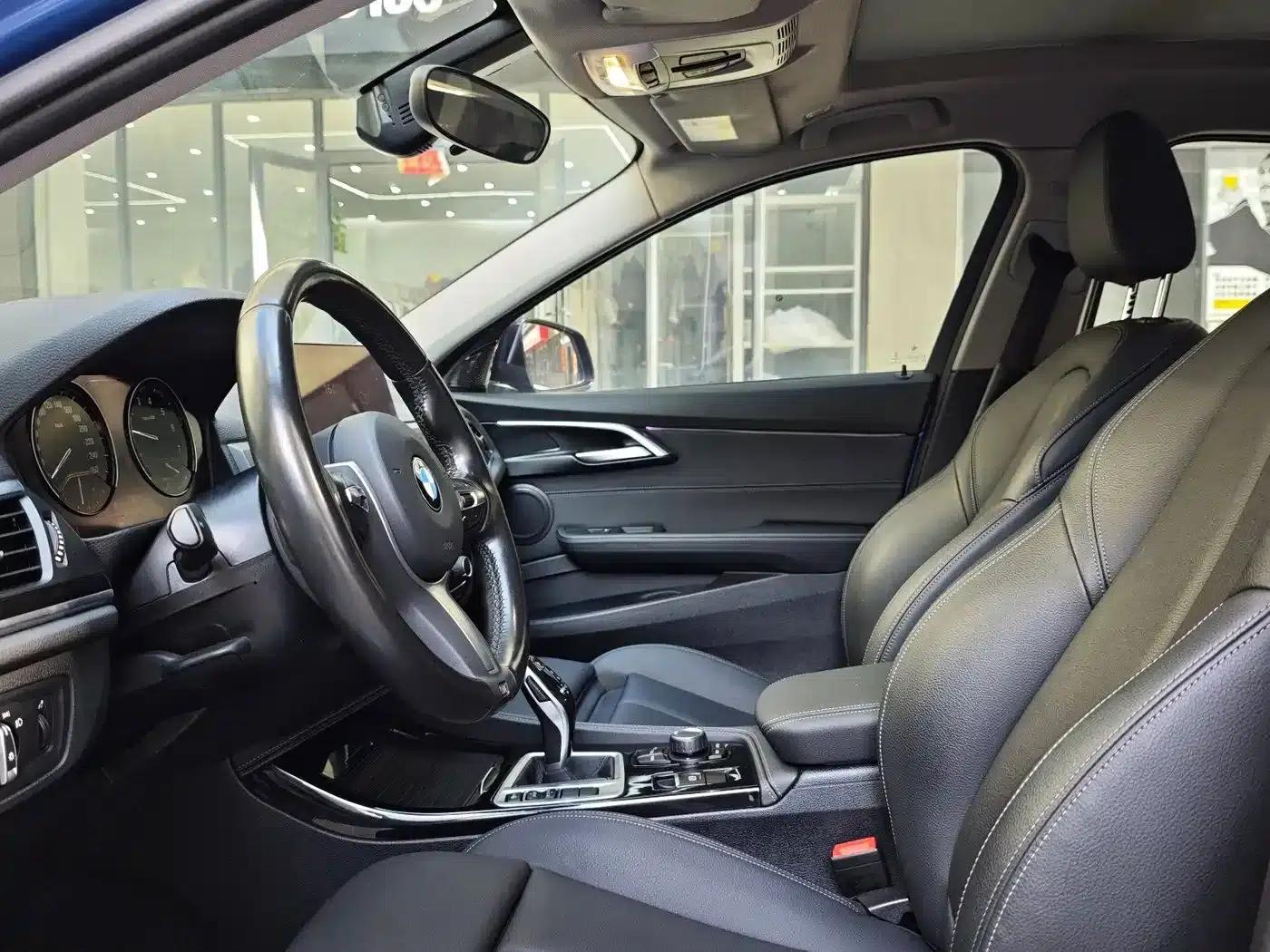 2020 BMW 1 Series 120i M Sport Package — миниатюра 5