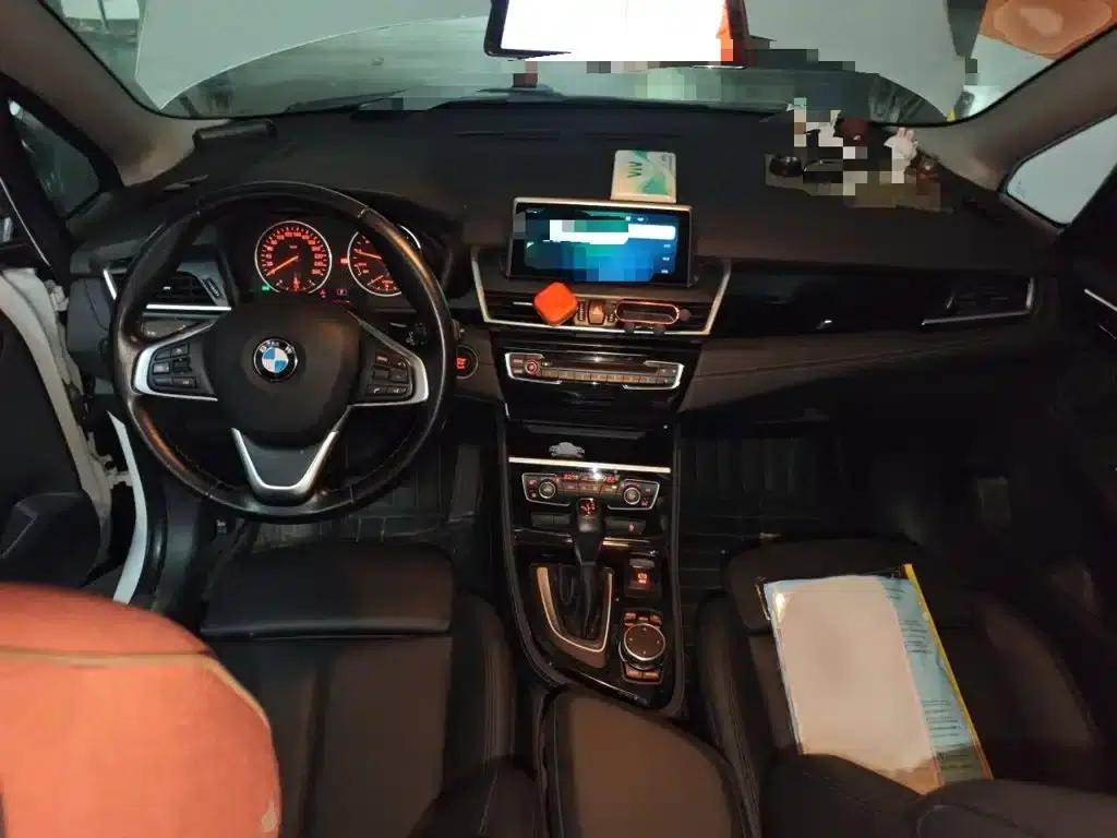2016 BMW 2 Series Gran Tourer 218i Sport Design Package — миниатюра 13