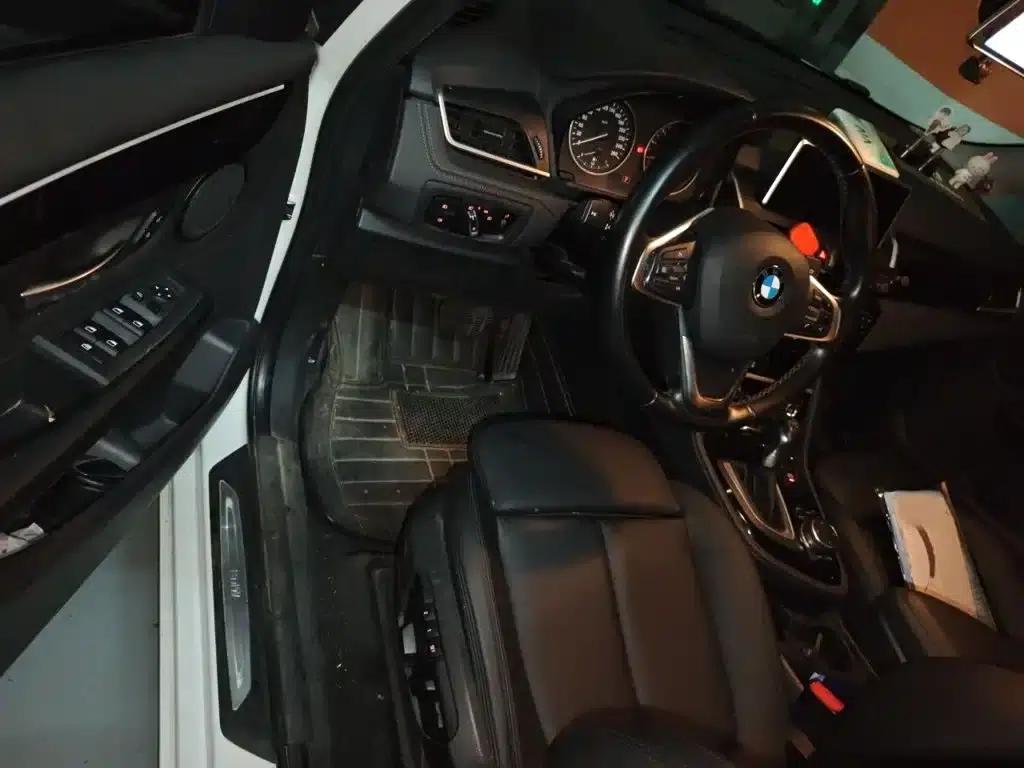 2016 BMW 2 Series Gran Tourer 218i Sport Design Package — миниатюра 14