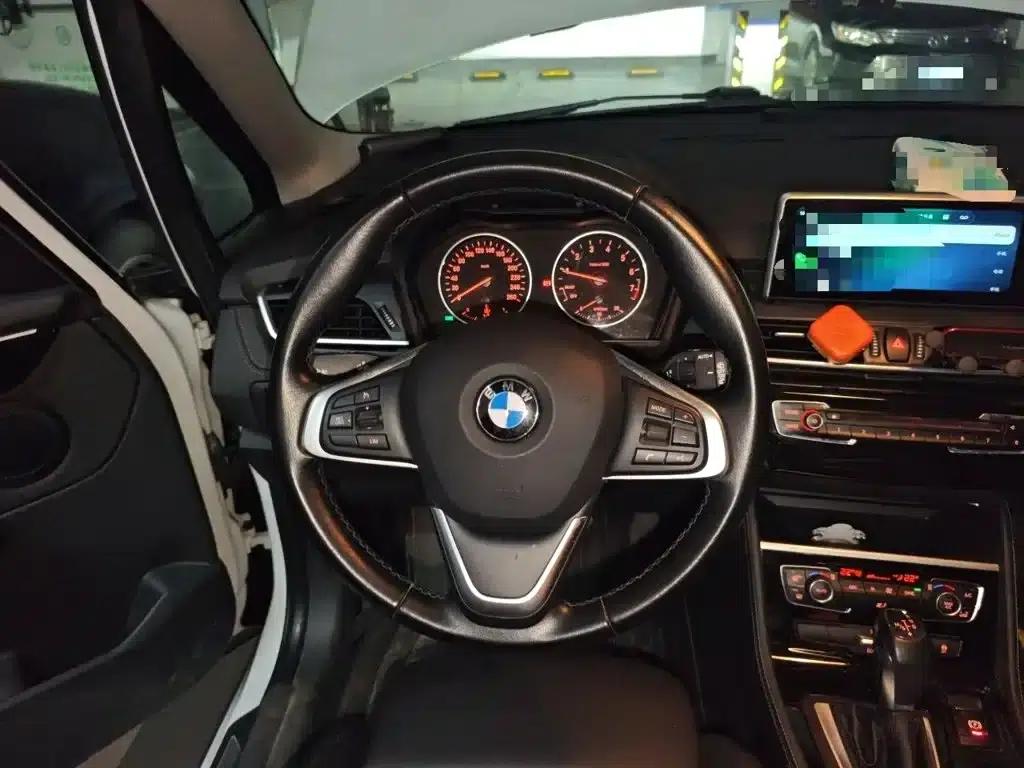2016 BMW 2 Series Gran Tourer 218i Sport Design Package — миниатюра 3