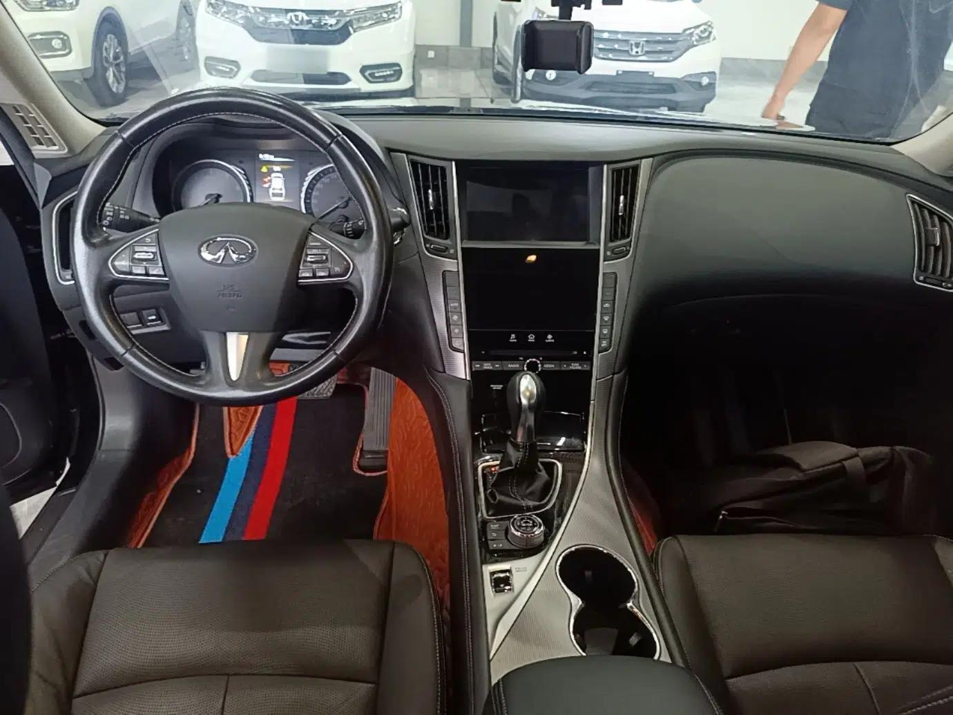 Infiniti Q50L 2016 2.0T Enjoyment Edition — миниатюра 12