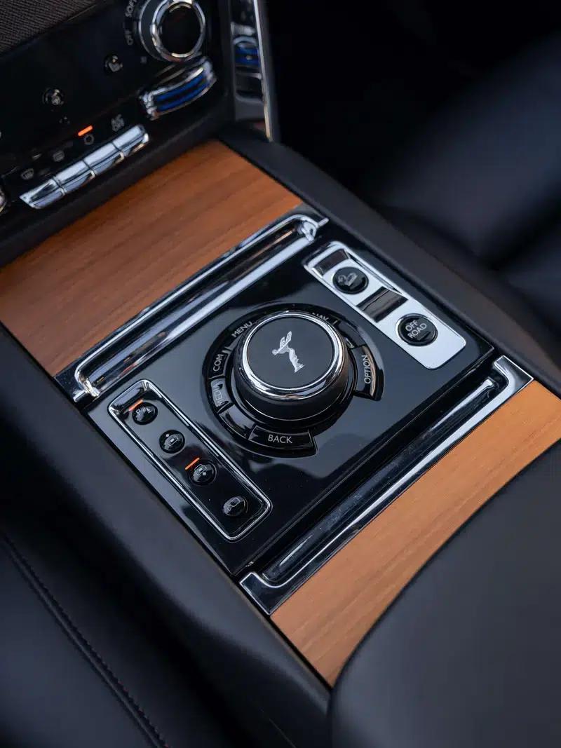 2018 Cullinan 5-seater — миниатюра 18