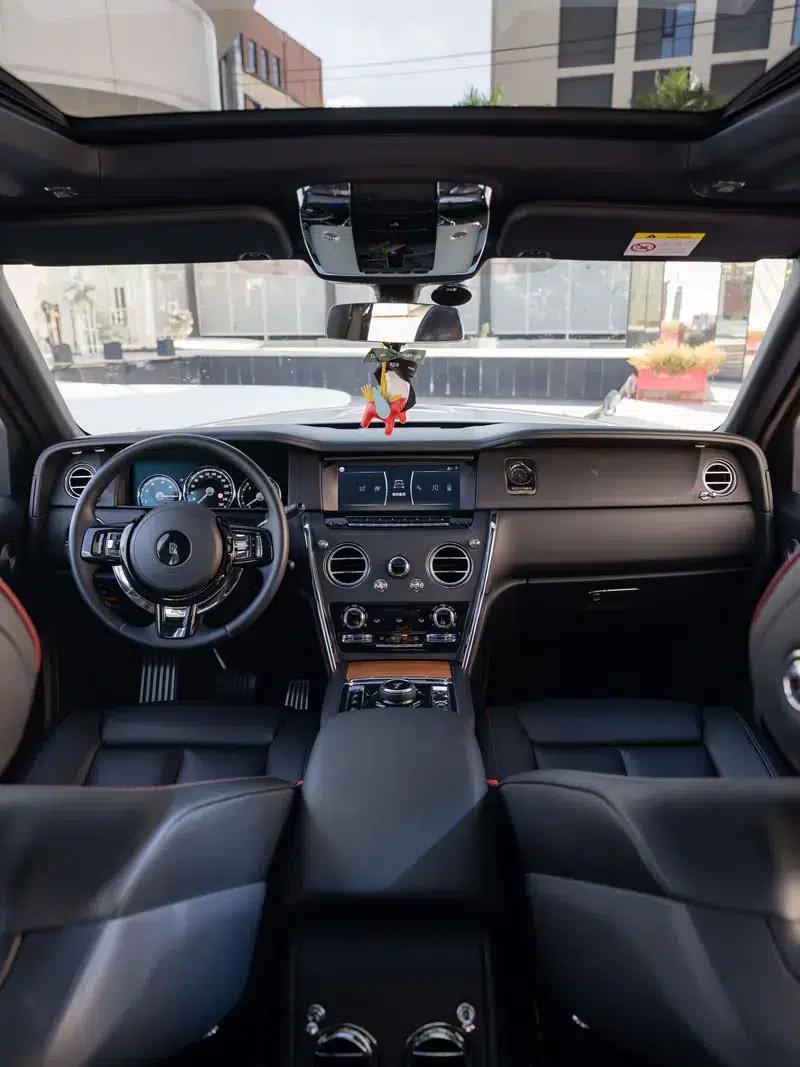 2018 Cullinan 5-seater — миниатюра 21