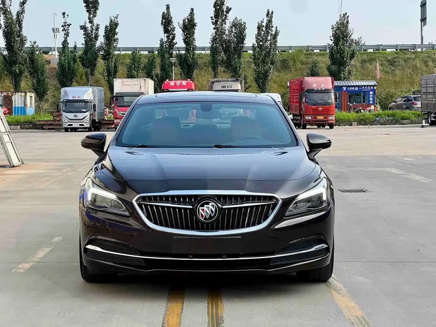 Buick LaCrosse 2018 28T Elite — миниатюра 3