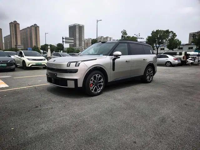 Lynk & Co 900 2025 2.0T Ultra Six-Seater