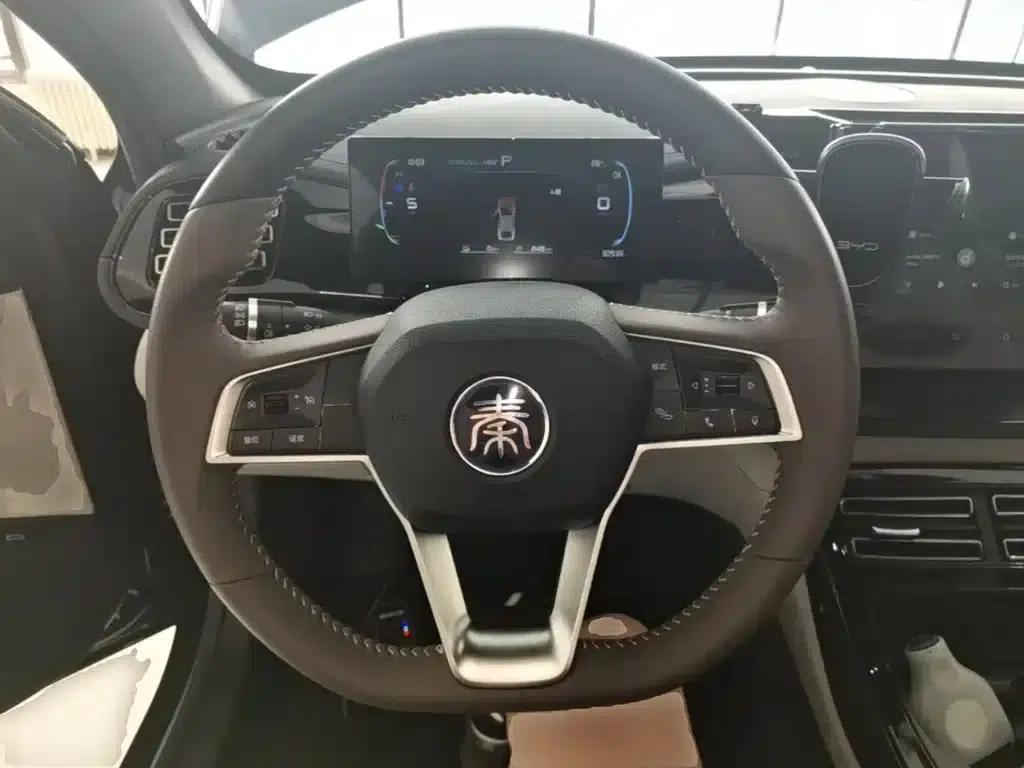 Qin PLUS 2024 Glory Edition DM-i 55KM Leading Model — миниатюра 11