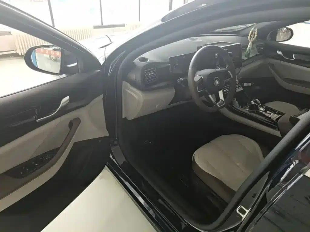 Qin PLUS 2024 Glory Edition DM-i 55KM Leading Model — миниатюра 16