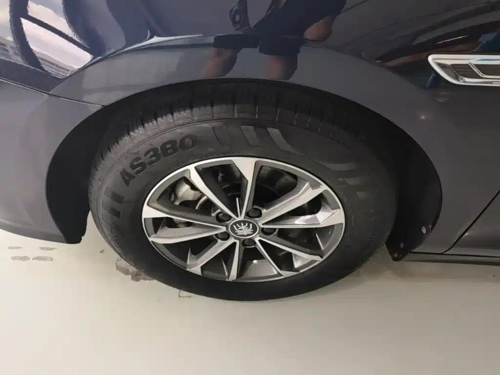 Qin PLUS 2024 Glory Edition DM-i 55KM Leading Model — миниатюра 23
