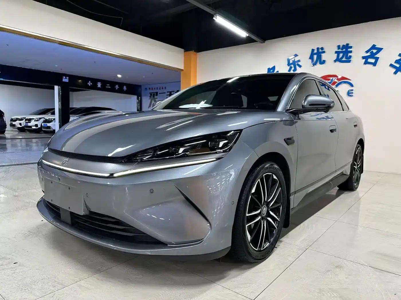 Qin L 2025 EV 545KM Cloud Carriage Edition — миниатюра 1