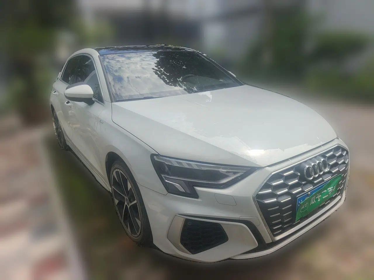 Audi A3 2023 Sportback 35 TFSI Fashionable Sports Model — миниатюра 3