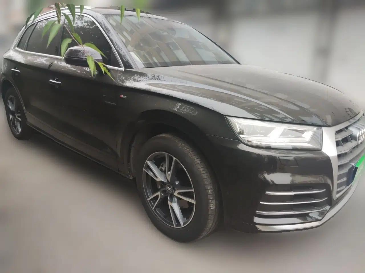 Audi Q5L 2020 Updated 40 TFSI Prestige Fashion Edition — миниатюра 3