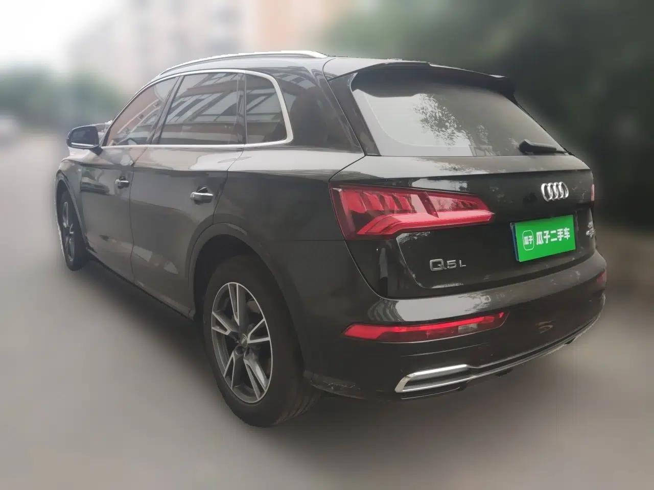 Audi Q5L 2020 Updated 40 TFSI Prestige Fashion Edition — миниатюра 4