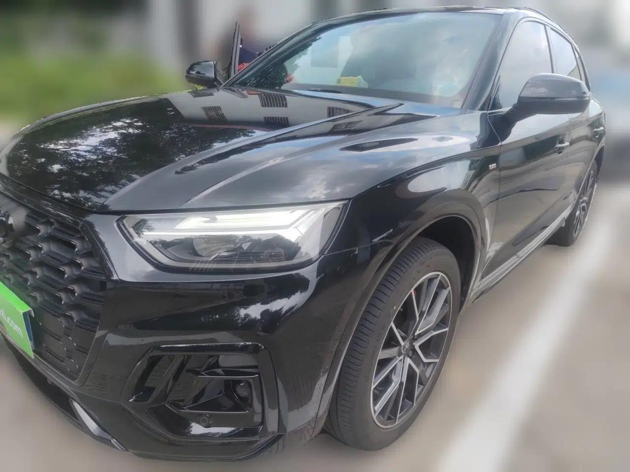 Audi Q5L 2025 45 TFSI Luxury Dynamic Edition — миниатюра 1