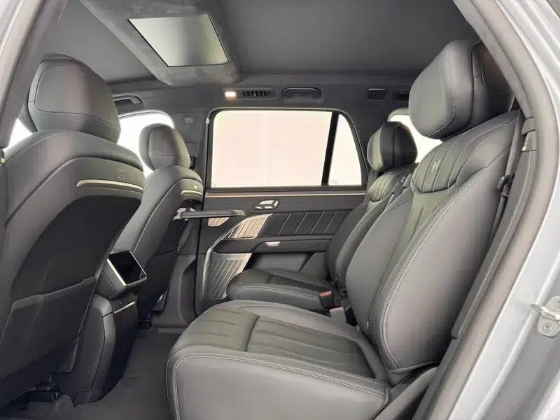 2025 Audi L90 Six-Seat Ultra — миниатюра 17